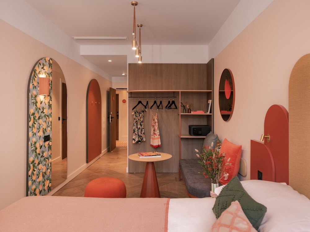 Ibis Styles Sevilla Santa Justa — Hotel rooms in Seville, Andalusia