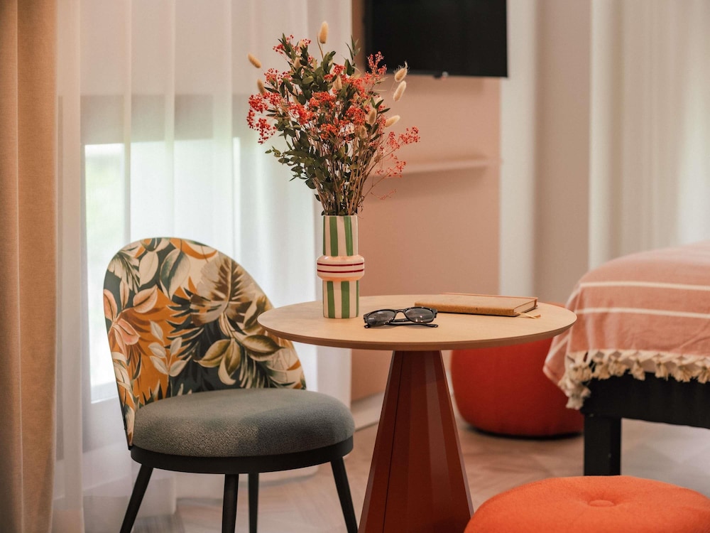 Ibis Styles Sevilla Santa Justa — Hotel rooms in Seville, Andalusia