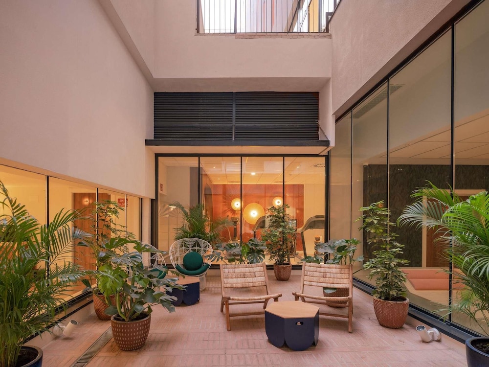 Ibis Styles Sevilla Santa Justa — Hotel building in Seville, Andalusia
