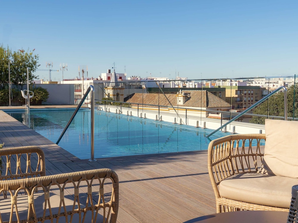 Ibis Styles Sevilla Santa Justa — Swimming pool in Seville, Andalusia