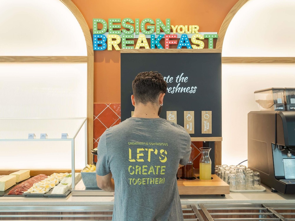 Ibis Styles Sevilla Santa Justa — Restaurant & bars in Seville, Andalusia