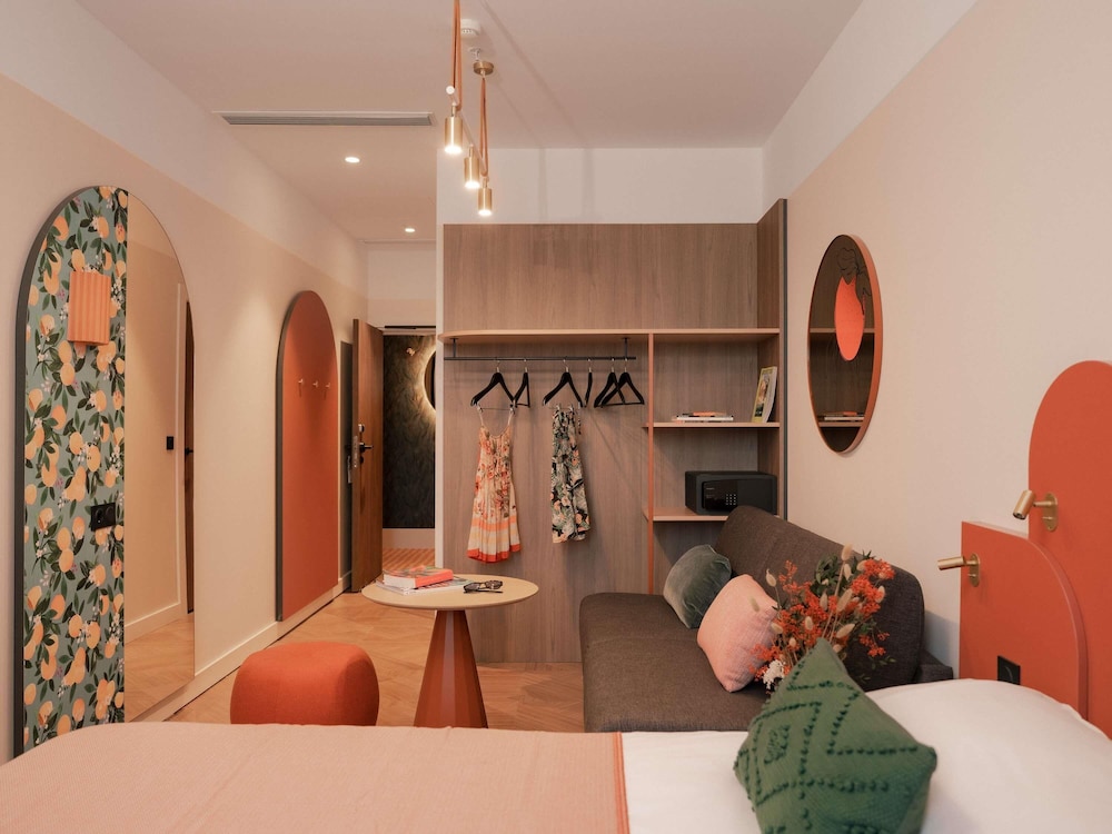 Ibis Styles Sevilla Santa Justa — Hotel rooms in Seville, Andalusia