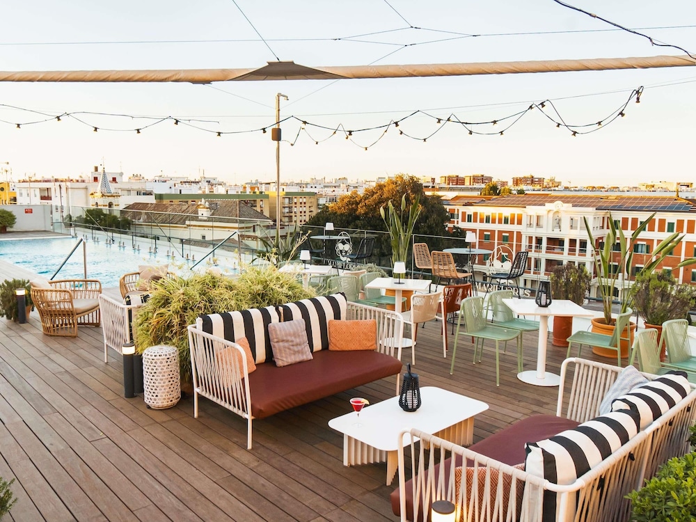 Ibis Styles Sevilla Santa Justa — Restaurant & bars in Seville, Andalusia