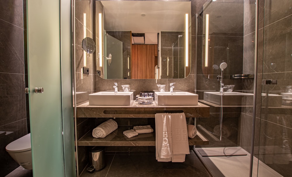 Hotel Giralda Center — Hotel rooms in Seville, Andalusia