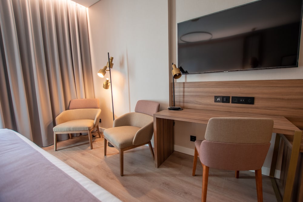 Hotel Giralda Center — Hotel rooms in Seville, Andalusia