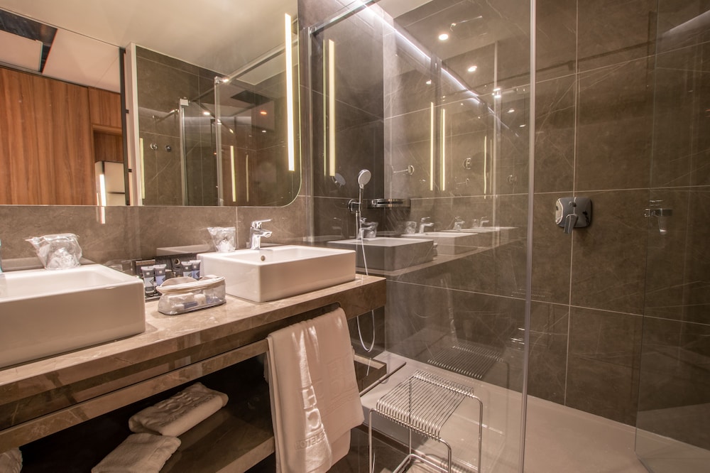 Hotel Giralda Center — Hotel rooms in Seville, Andalusia