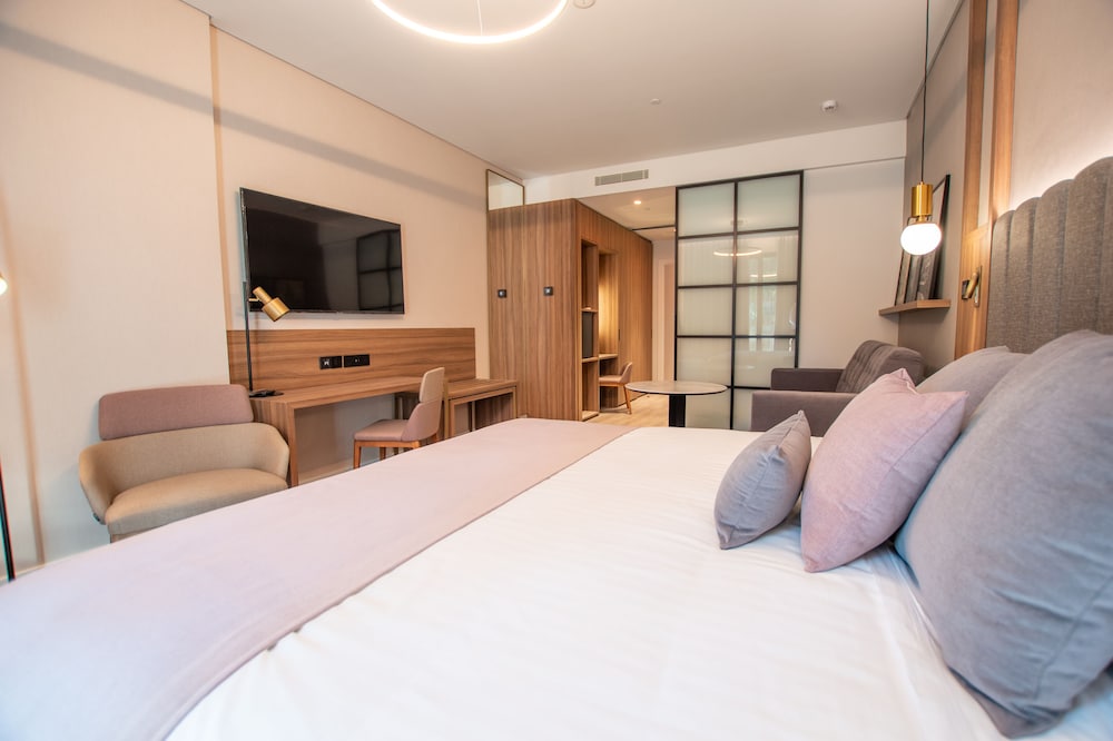 Hotel Giralda Center — Hotel rooms in Seville, Andalusia