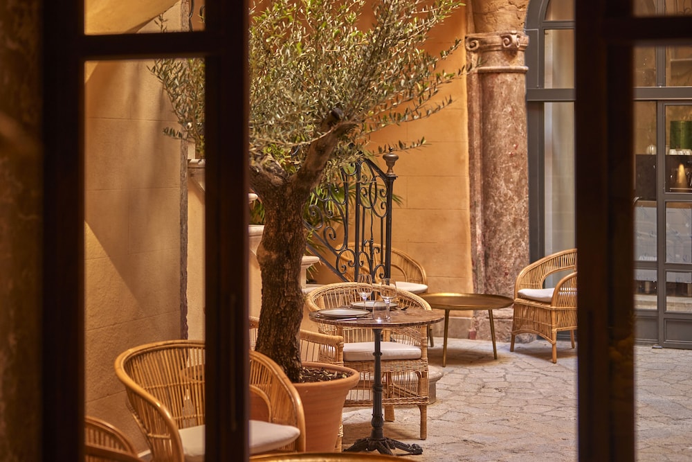 PuroGrand Hotel — Restaurant & bars in Palma de Mallorca, Balearic Islands