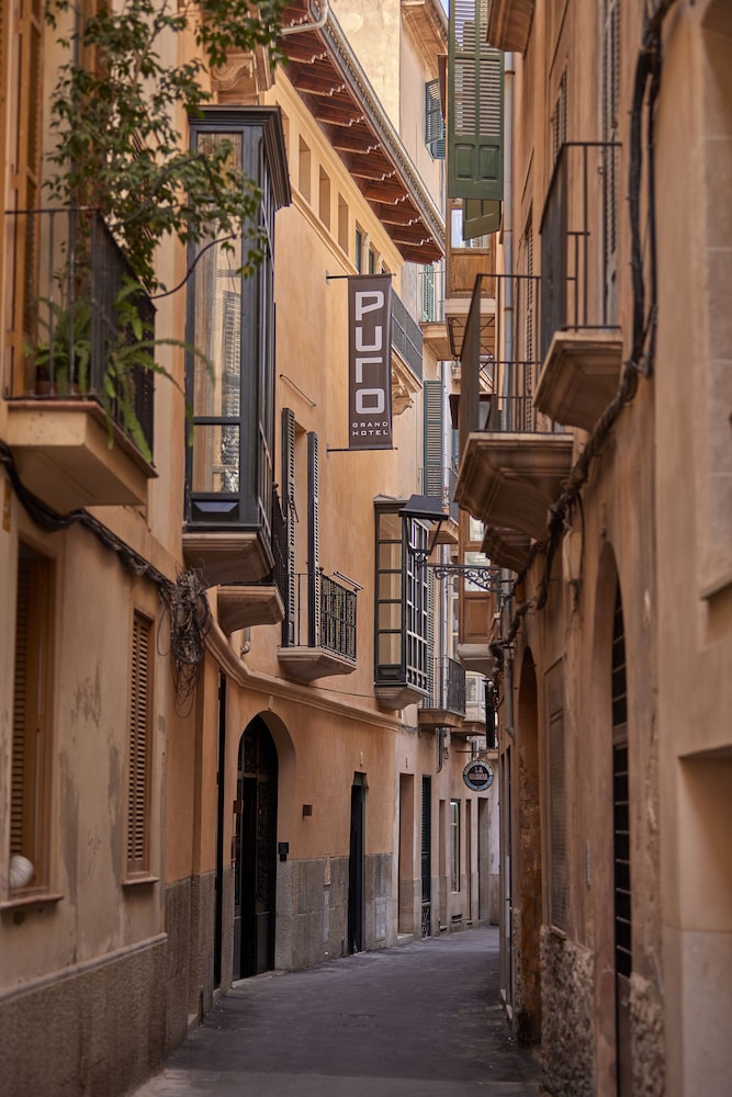PuroGrand Hotel — Hotel building in Palma de Mallorca, Balearic Islands