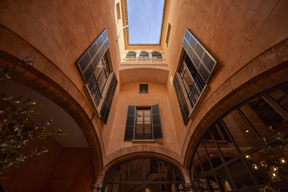 PuroGrand Hotel — Hotel building in Palma de Mallorca, Balearic Islands