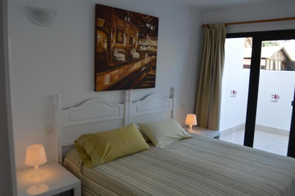 Apartamentos Erika - Adults Only — Hotel rooms in Corralejo, Canary Islands