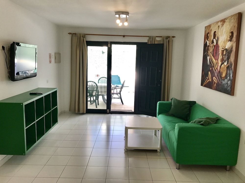 Apartamentos Erika - Adults Only — Hotel rooms in Corralejo, Canary Islands