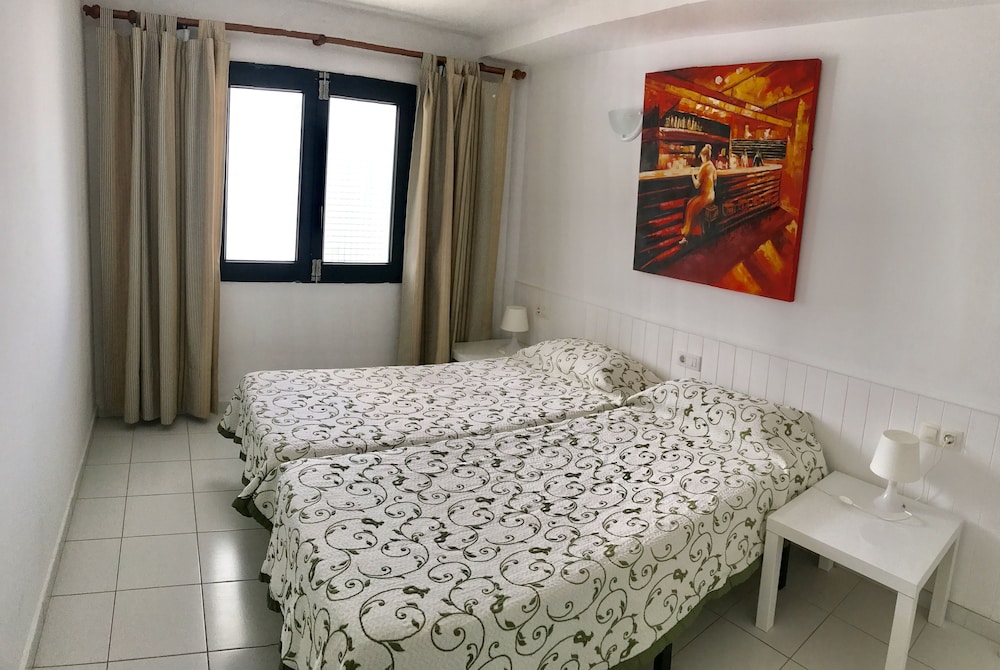 Apartamentos Erika - Adults Only — Hotel rooms in Corralejo, Canary Islands
