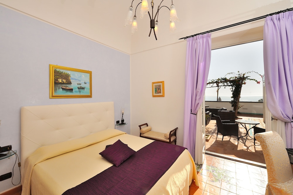 Hotel Villa Annalara charme and relax — Hotel rooms in Amalfi, Campania