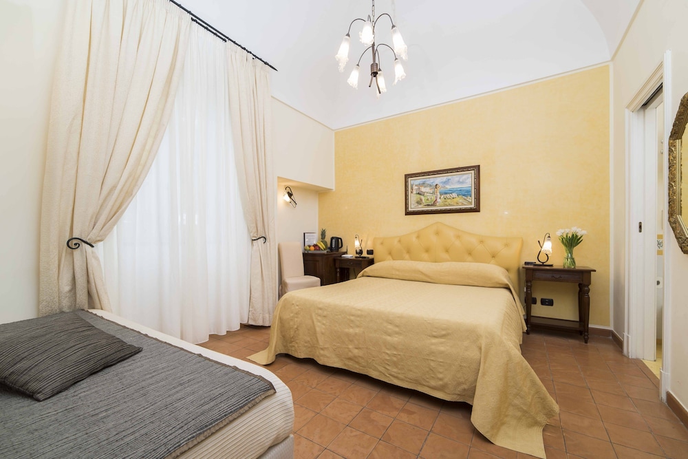 Hotel Villa Annalara charme and relax — Hotel rooms in Amalfi, Campania