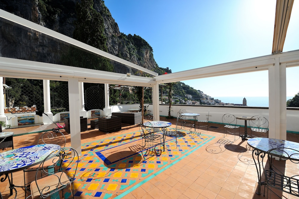 Hotel Villa Annalara charme and relax — Restaurant & bars in Amalfi, Campania