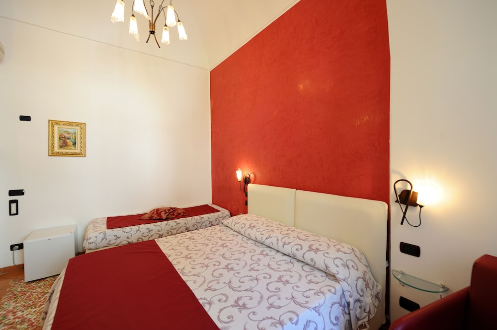 Hotel Villa Annalara charme and relax — Hotel rooms in Amalfi, Campania