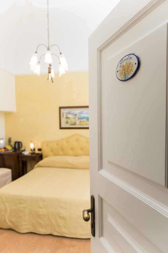 Hotel Villa Annalara charme and relax — Hotel rooms in Amalfi, Campania