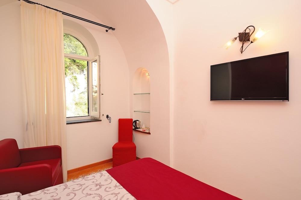 Hotel Villa Annalara charme and relax — Hotel rooms in Amalfi, Campania
