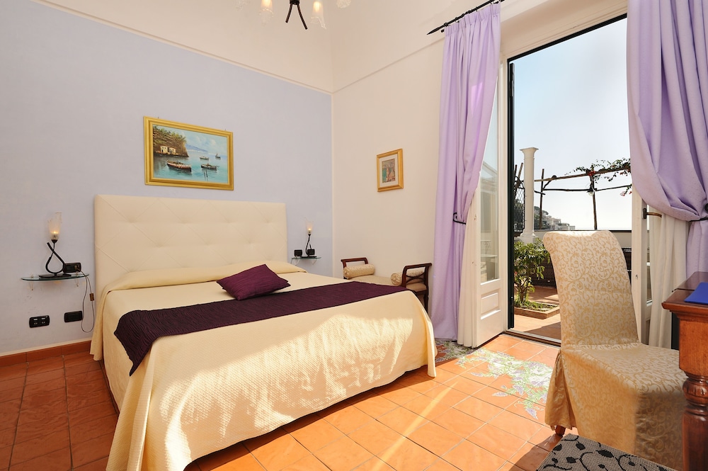 Hotel Villa Annalara charme and relax — Hotel rooms in Amalfi, Campania