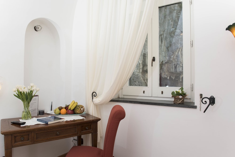 Hotel Villa Annalara charme and relax — Hotel rooms in Amalfi, Campania