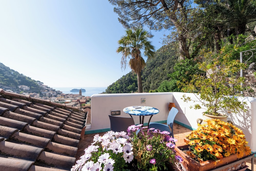 Hotel Villa Annalara charme and relax — Attractions in the area in Amalfi, Campania