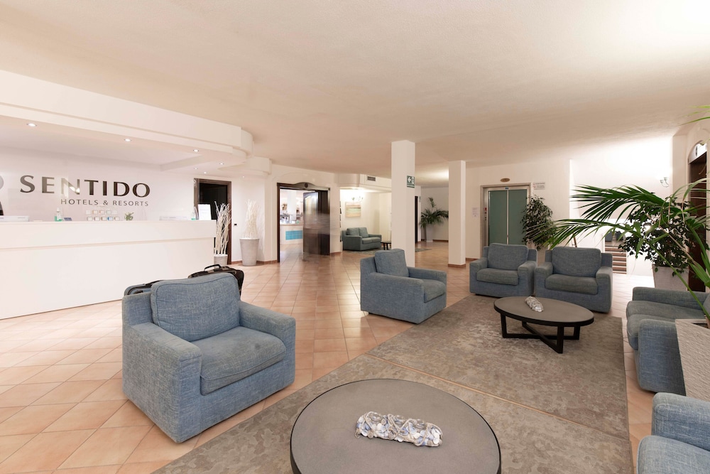 Sentido Orosei Beach — Hotel building in Orosei, Sardinia