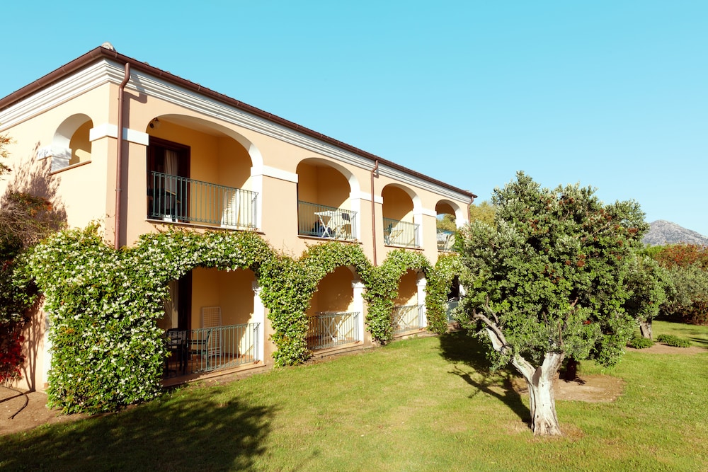 Sentido Orosei Beach — Hotel building in Orosei, Sardinia