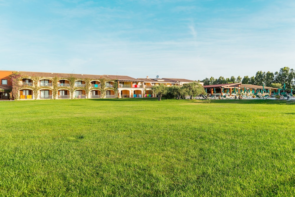 Sentido Orosei Beach — Hotel building in Orosei, Sardinia