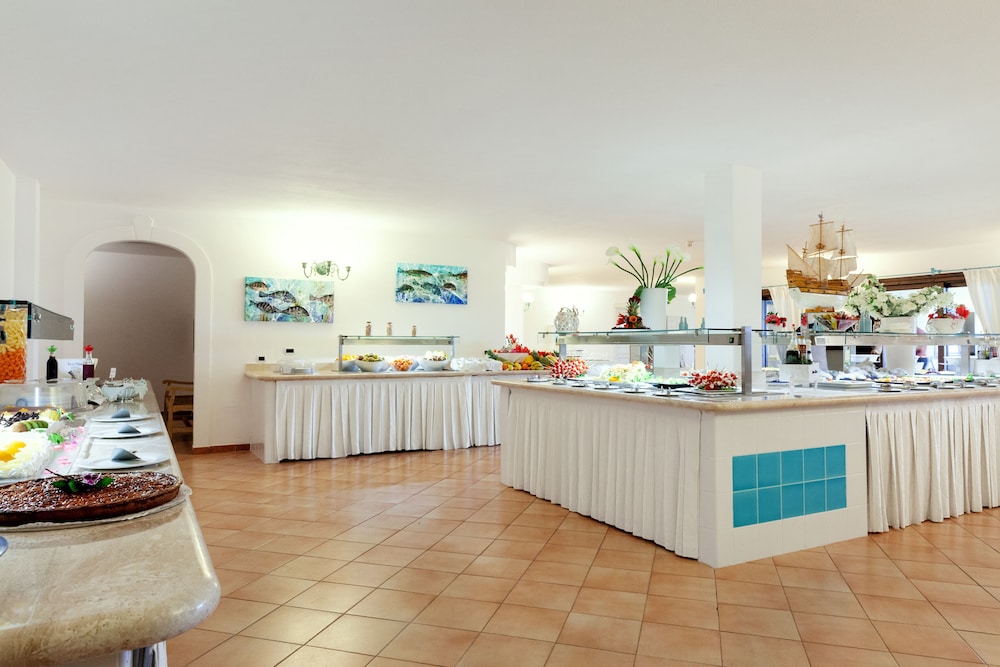 Sentido Orosei Beach — Swimming pool in Orosei, Sardinia