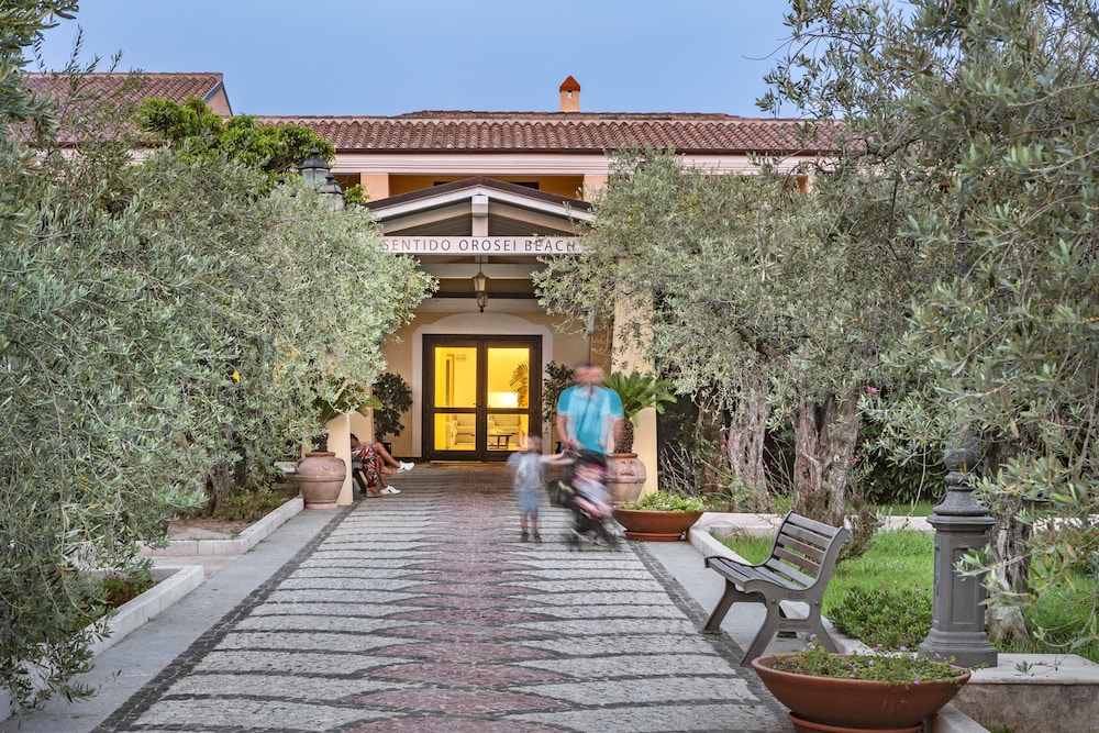 Sentido Orosei Beach — Hotel building in Orosei, Sardinia