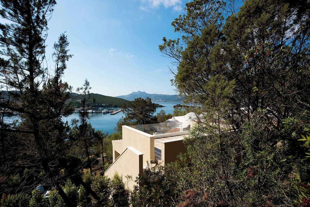 7Pines Resort Sardinia-A Destination By Hyatt — Hotel building in Arzachena, Sardinia
