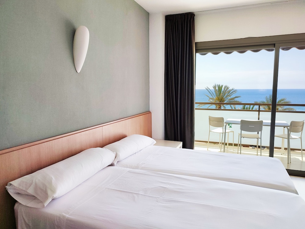 Apartamentos Flats Friends Atlantida — Hotel rooms in Benidorm, Valencian Community