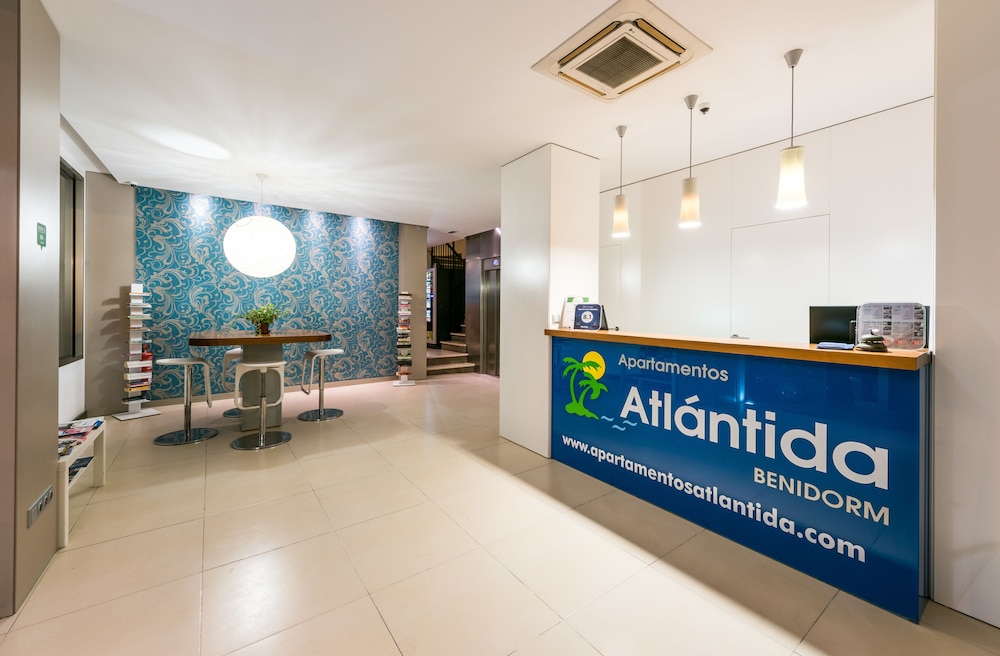 Apartamentos Flats Friends Atlantida — Hotel building in Benidorm, Valencian Community