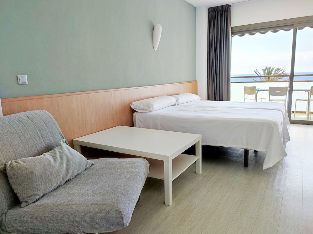 Apartamentos Flats Friends Atlantida — Hotel rooms in Benidorm, Valencian Community
