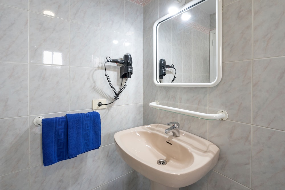 Apartamentos Aloe — Hotel rooms in Puerto del Carmen, Canary Islands
