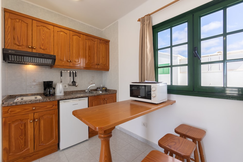 Apartamentos Aloe — Hotel rooms in Puerto del Carmen, Canary Islands