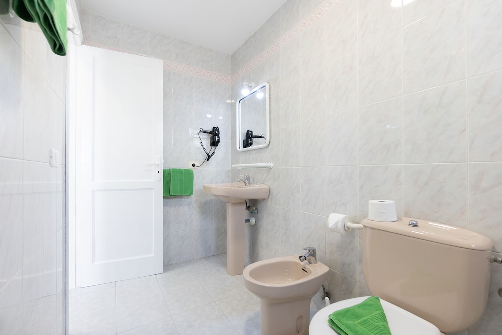 Apartamentos Aloe — Hotel rooms in Puerto del Carmen, Canary Islands