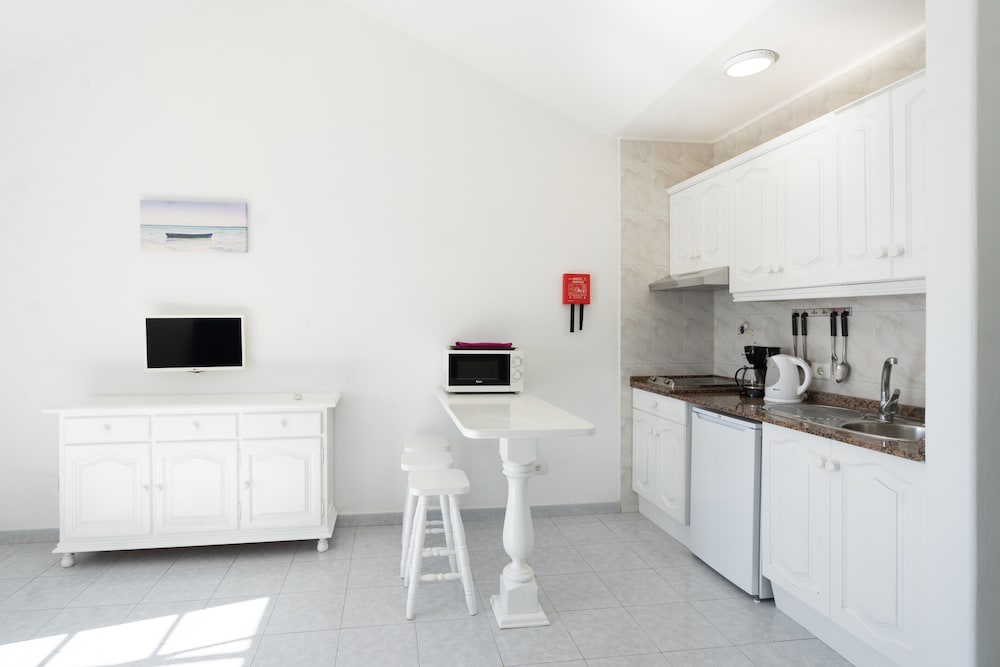 Apartamentos Aloe — Hotel rooms in Puerto del Carmen, Canary Islands