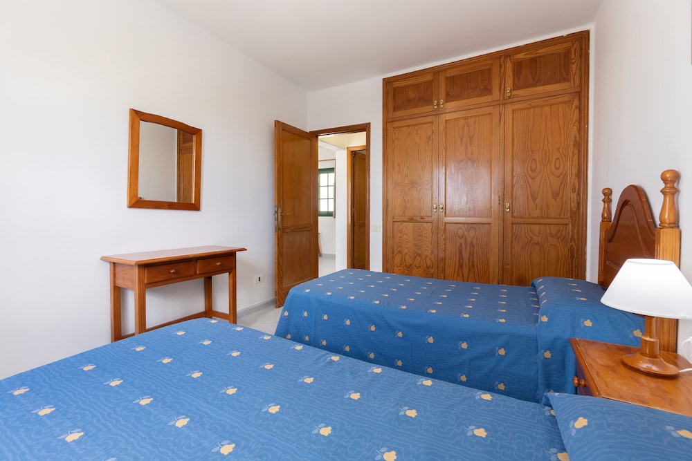 Apartamentos Aloe — Hotel rooms in Puerto del Carmen, Canary Islands