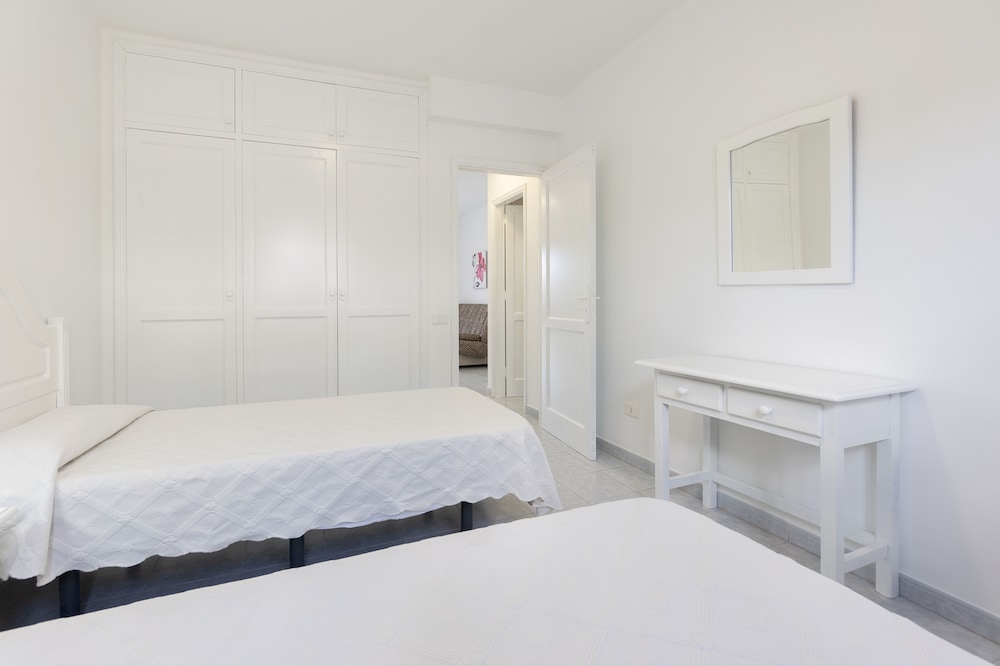 Apartamentos Aloe — Hotel rooms in Puerto del Carmen, Canary Islands