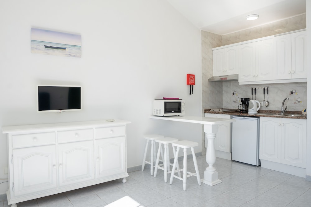 Apartamentos Aloe — Hotel rooms in Puerto del Carmen, Canary Islands