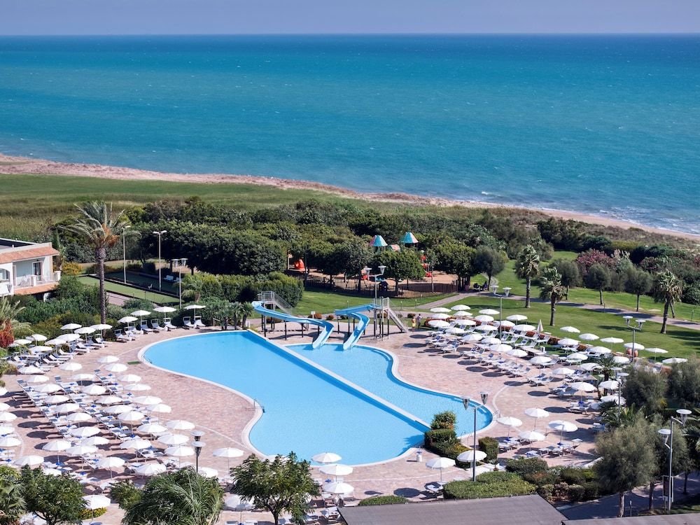 Serenusa Resort - zdjęcie 2