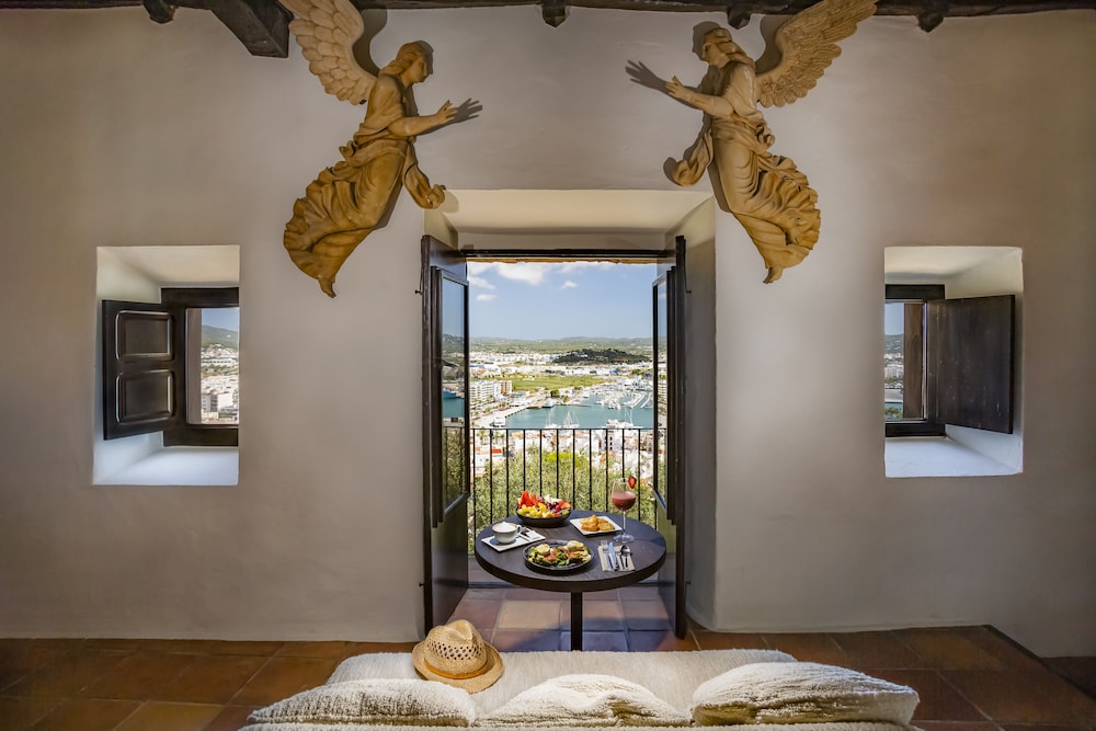 Hotel La Torre del Canonigo - Small Luxury Hotels — Hotel rooms in Ibiza Town, Balearic Islands