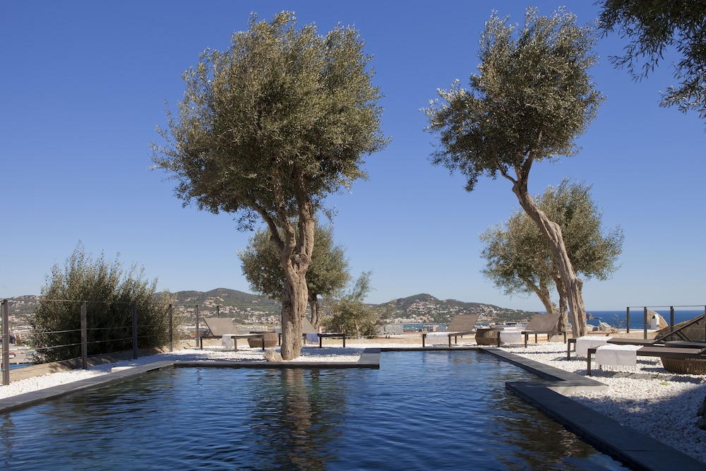 Hotel La Torre del Canonigo - Small Luxury Hotels — Swimming pool in Ibiza Town, Balearic Islands