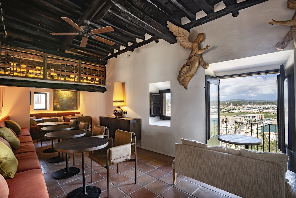 Hotel La Torre del Canonigo - Small Luxury Hotels — Restaurant & bars in Ibiza Town, Balearic Islands