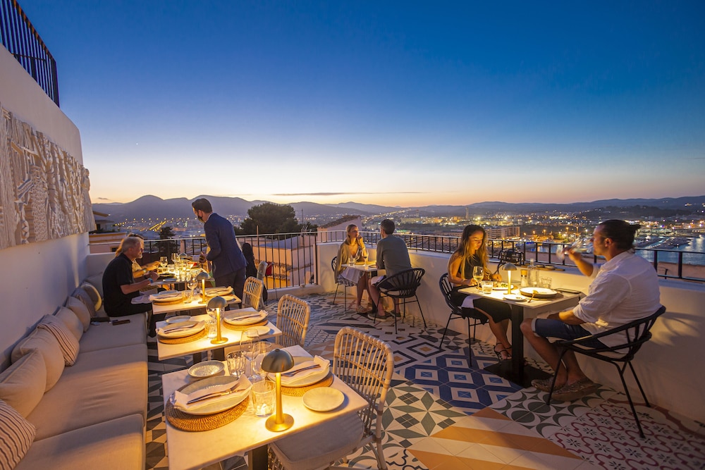 Hotel La Torre del Canonigo - Small Luxury Hotels — Restaurant & bars in Ibiza Town, Balearic Islands