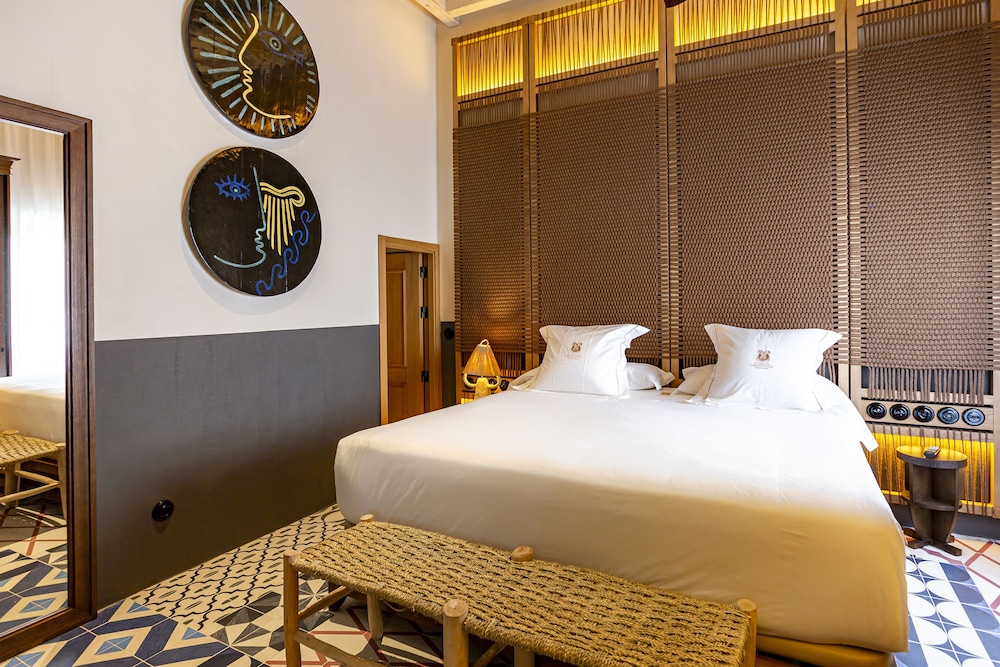 Hotel La Torre del Canonigo - Small Luxury Hotels — Hotel rooms in Ibiza Town, Balearic Islands