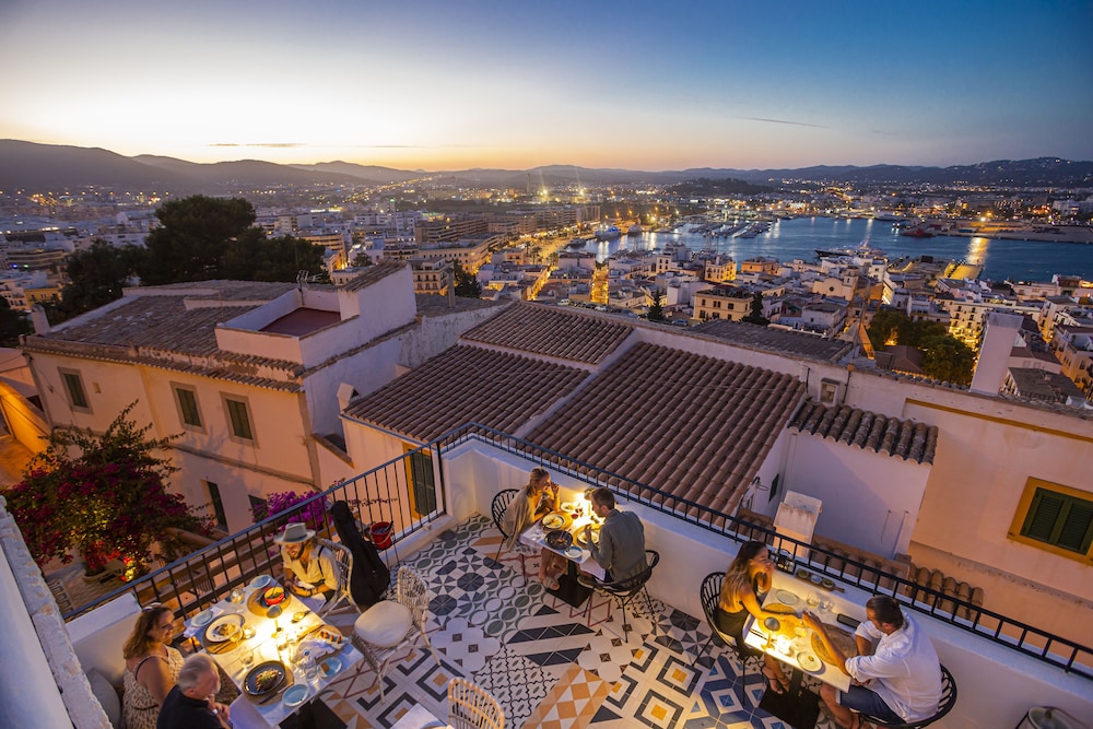 Hotel La Torre del Canonigo - Small Luxury Hotels — Restaurant & bars in Ibiza Town, Balearic Islands