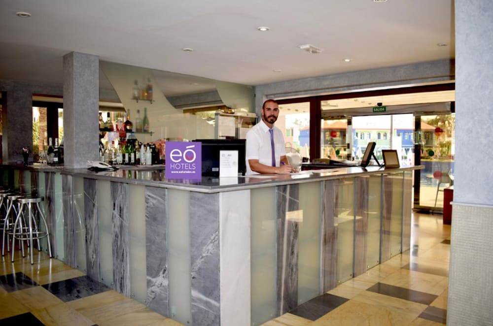 eó Maspalomas Resort — Restaurant & bars in Maspalomas, Canary Islands